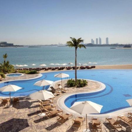 Tiara - Luxury Palm Jumeirah - Private Beach And Pool! Apartment Дубай Екстериор снимка