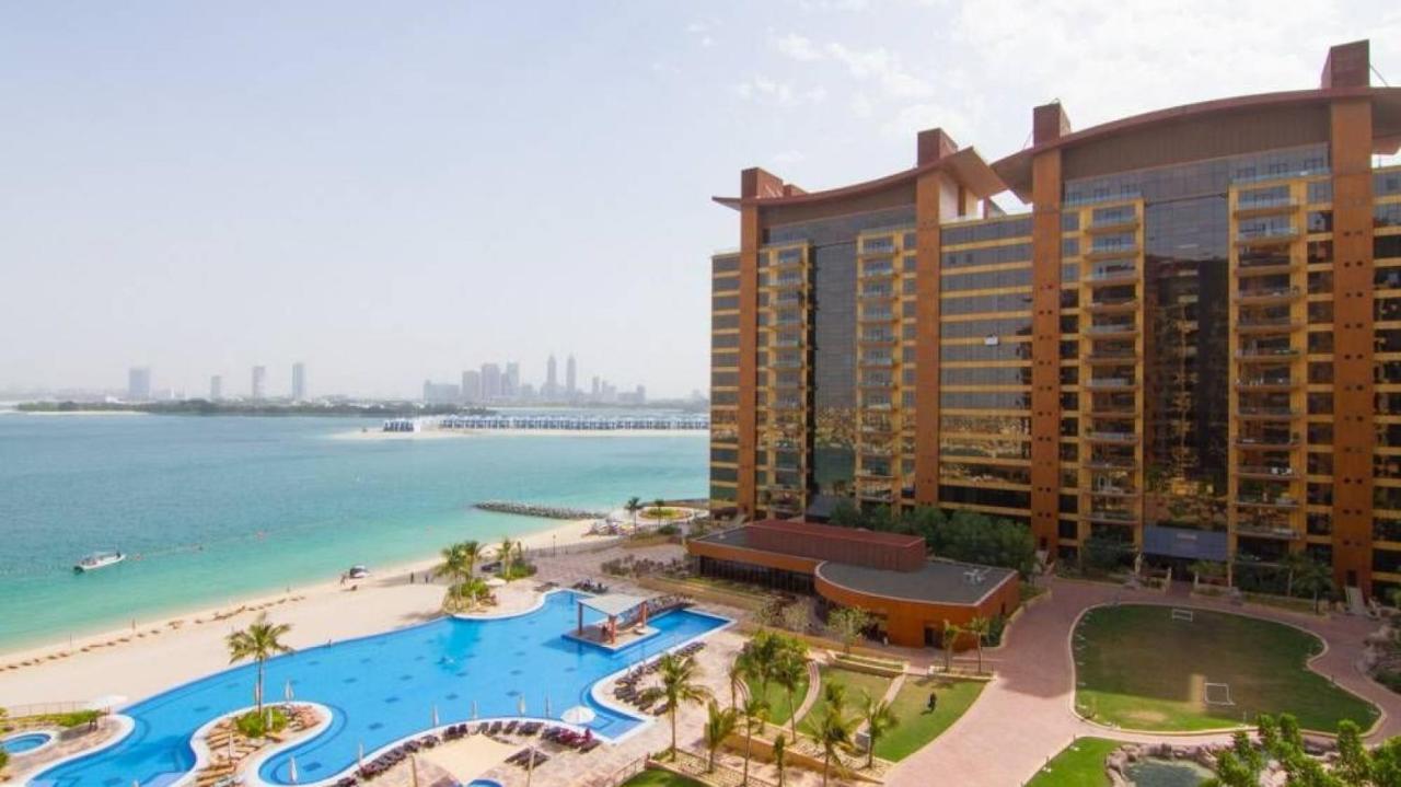 Tiara - Luxury Palm Jumeirah - Private Beach And Pool! Apartment Дубай Екстериор снимка