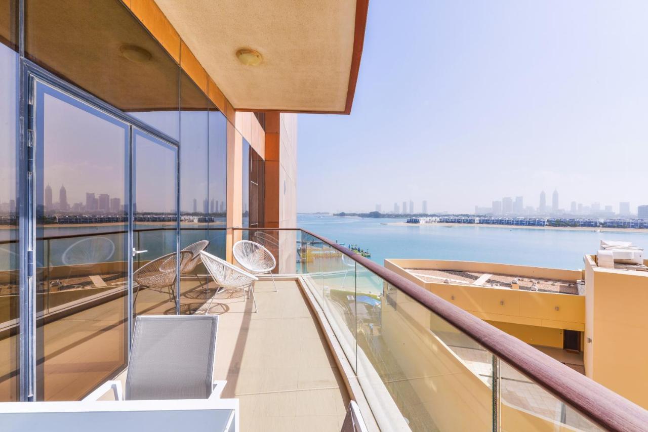 Tiara - Luxury Palm Jumeirah - Private Beach And Pool! Apartment Дубай Екстериор снимка